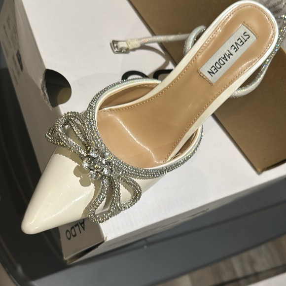 Brand new Steve Madden off-white elegant 4inch stiletto’s. - Picture 2 of 5